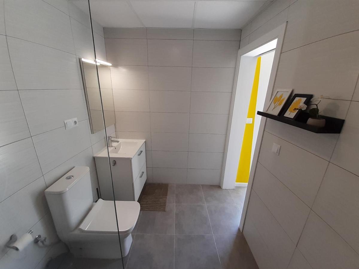 The Yellow Corner Apartment Alicante Eksteriør billede