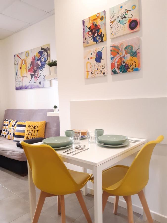 The Yellow Corner Apartment Alicante Eksteriør billede